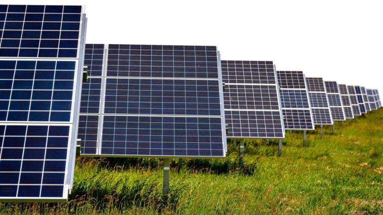 Planerna på jättestor solcellspark i Grönö läggs ner