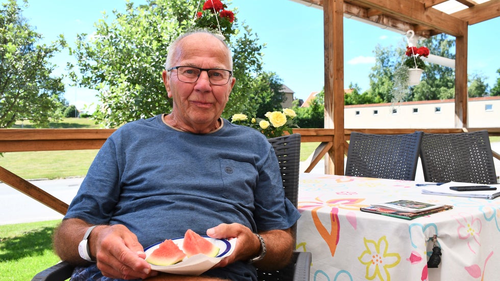 Sill och melon håller äldre svala på Solängen i Ydre