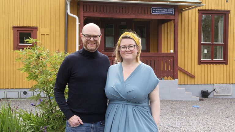 Tyska paret tog över kyrkskolan i Ånimskog – nu är det vandrarhem