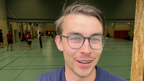 Alberth, 25, startade förening för att hjälpa unga i Eskilstuna
