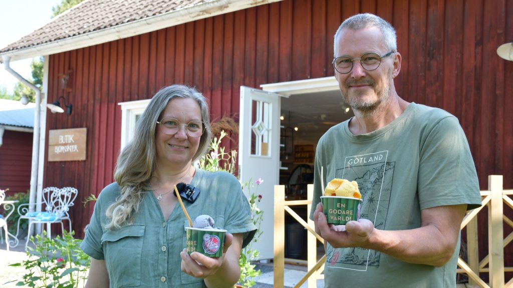 Butik Björksäter lockar med glass och hemsnickrade trädgårdsspel